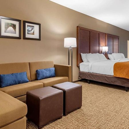 Comfort Suites 纽南 外观 照片