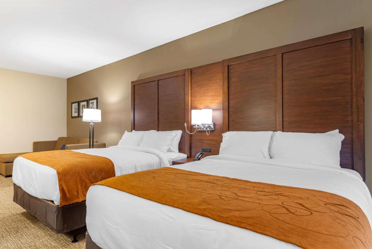 Comfort Suites 纽南 外观 照片